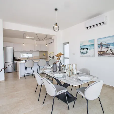 3 Schlafzimmer Mit Privatem Pool Im Zentrum * Protaras
